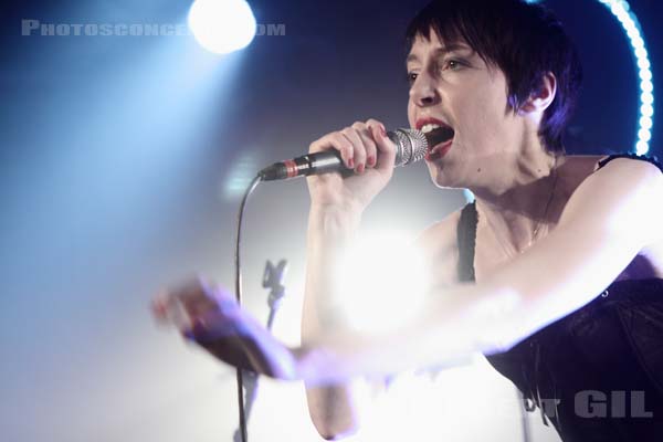 JEANNE CHERHAL - 2011-02-26 - PARIS - La Maroquinerie - 